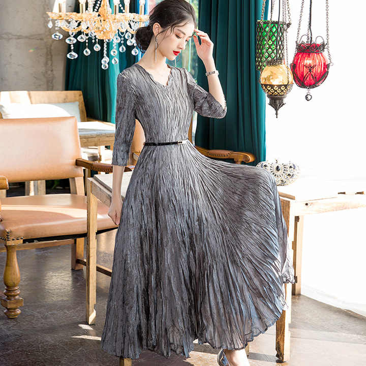 Women's foreign style dress