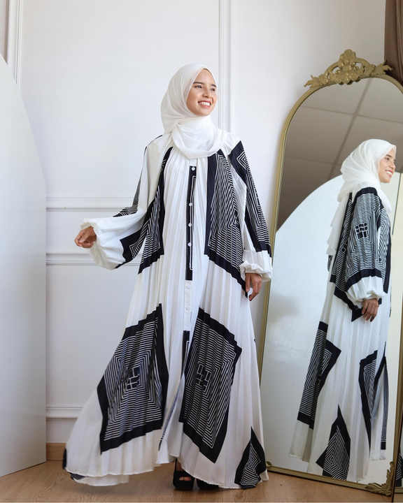 Elegant women's abayas 