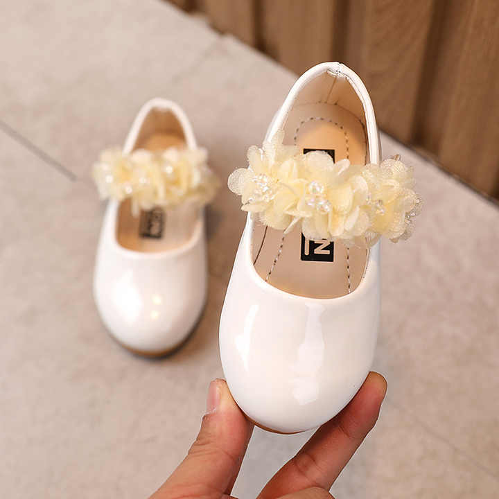أحذية جلدية للأميرات للبنات ، أحذية أطفال من الدانتيلoes, children's water diamond lace shoes, small and medium-sized children's performance patent leather shoes, children's single shoes