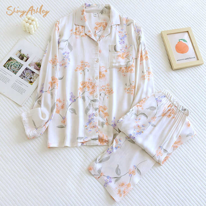 Women's sleepwear 