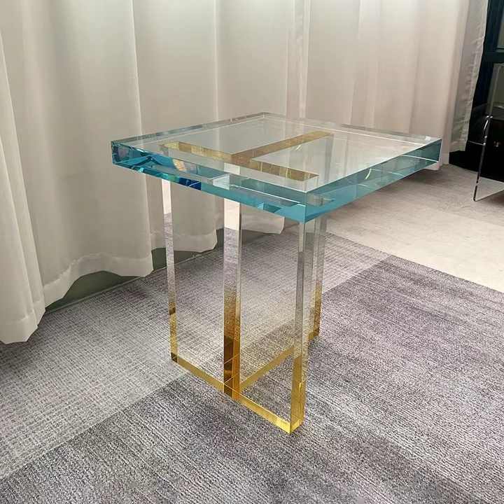 Table..  طاولة