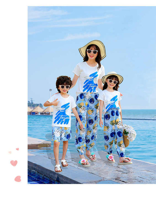 مجموعة ملابس