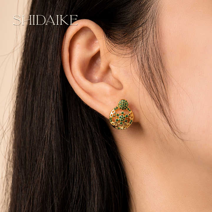 Jewelry and accessories 