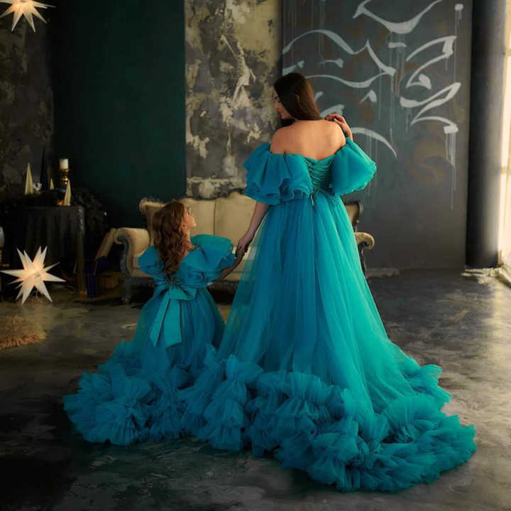 Mommy and Me Tulle Ball Gown, Plus Size Tulle Evening Dress for Mother and Daughter Photo Shoot, Tulle Evening Dressفستان سهرة من التل بتصميم منفوش للأم وأنا, فستان سهرة من التل بمقاس كبير من أجل التقاط الصور الفوتوغرافية للأم والبنت ، فستان سهرة من التل