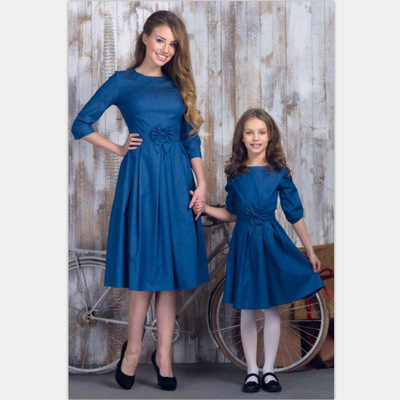 2020 Spring New Family Matching Outfits Pure Color Velvet Bow Parent-child Dress Mother Daughter Matching Dress2020 ربيع جديد الأسرة مطابقة وتتسابق يتأهل نقية اللون المخملية القوس الوالدين والطفل اللباس الأم ابنة مطابقة اللباس