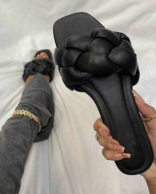 صنادل نسائية