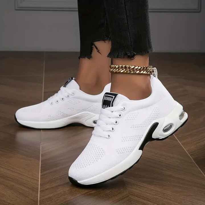 Comfortable women's flat sneakers 