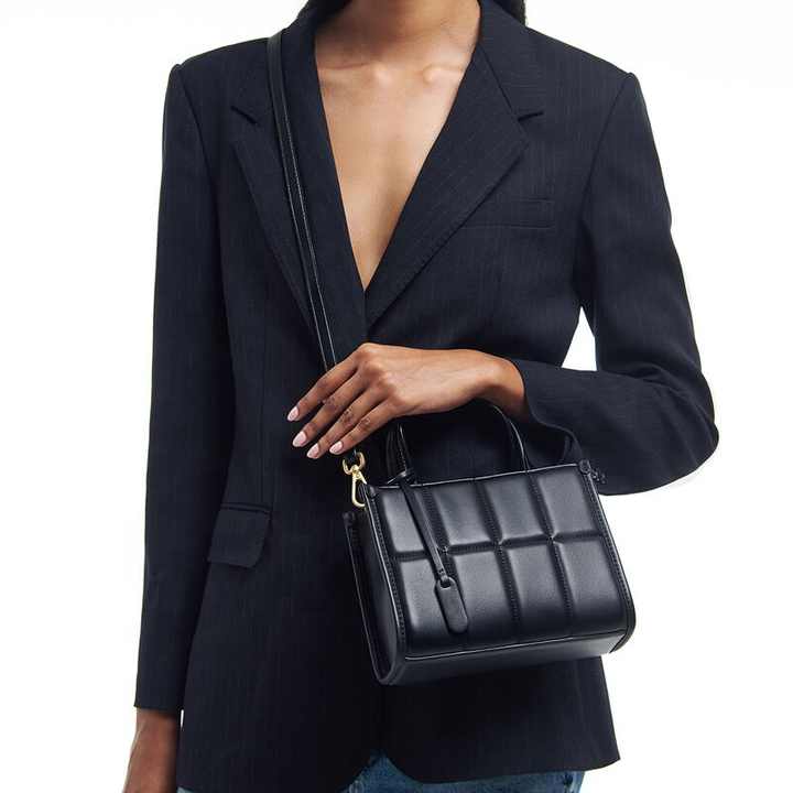 Fashionable and stylish handbags and wallets for women, small shoulder bags 