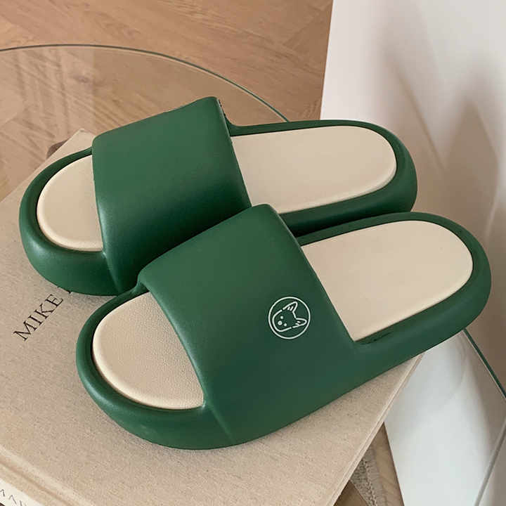 Summer home slippers 