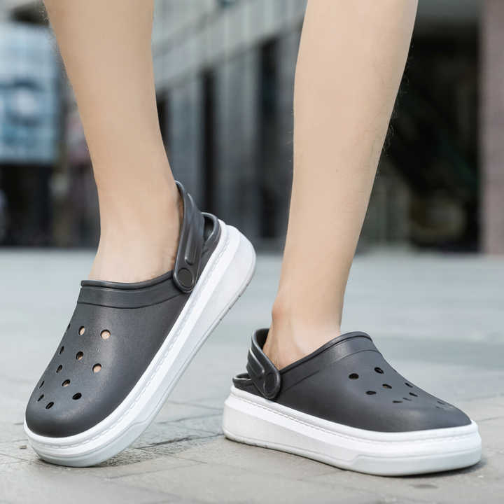 sandal . صندل