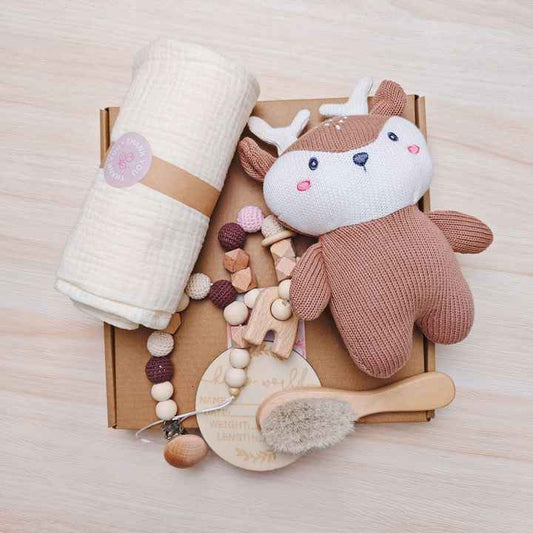 مجموعة هدايا فاخرة لحديثي الولادة مجموعة هدايا للاستحمام ألعاب خشبية لعبة حمام فرشاة بطانية من المسلين علبة هدايا Luxury Newborn Gift Set Bath Gift Set Wooden Toys Bath Toy Brush Muslin Blanket Gift Box