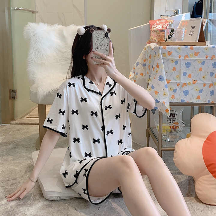 Women's summer pajamas 