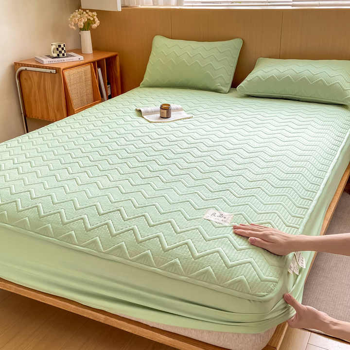 Thick bed sheet made entirely of raw cotton, 