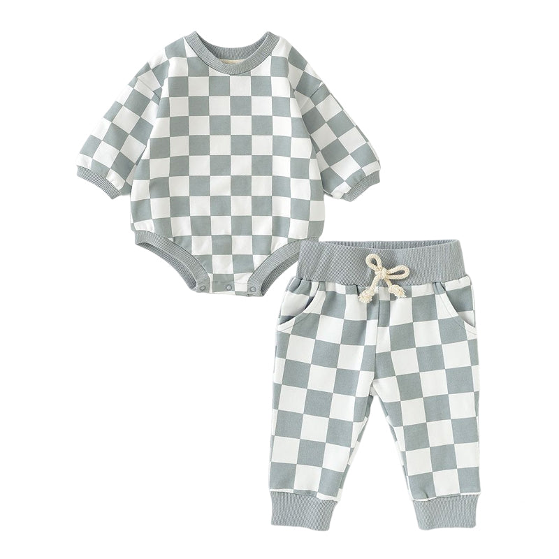 مجموعة ملابس كلاسيكية