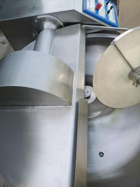 Automatic Celery, Cabbage, and Carrot Slicer and Mixer Machine