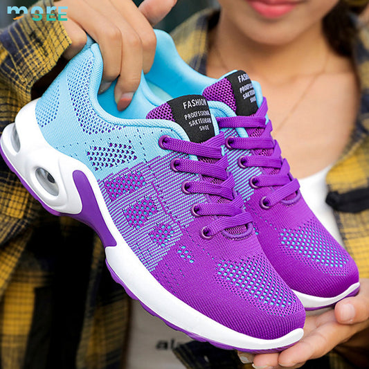 حذاء رياضية نسائي