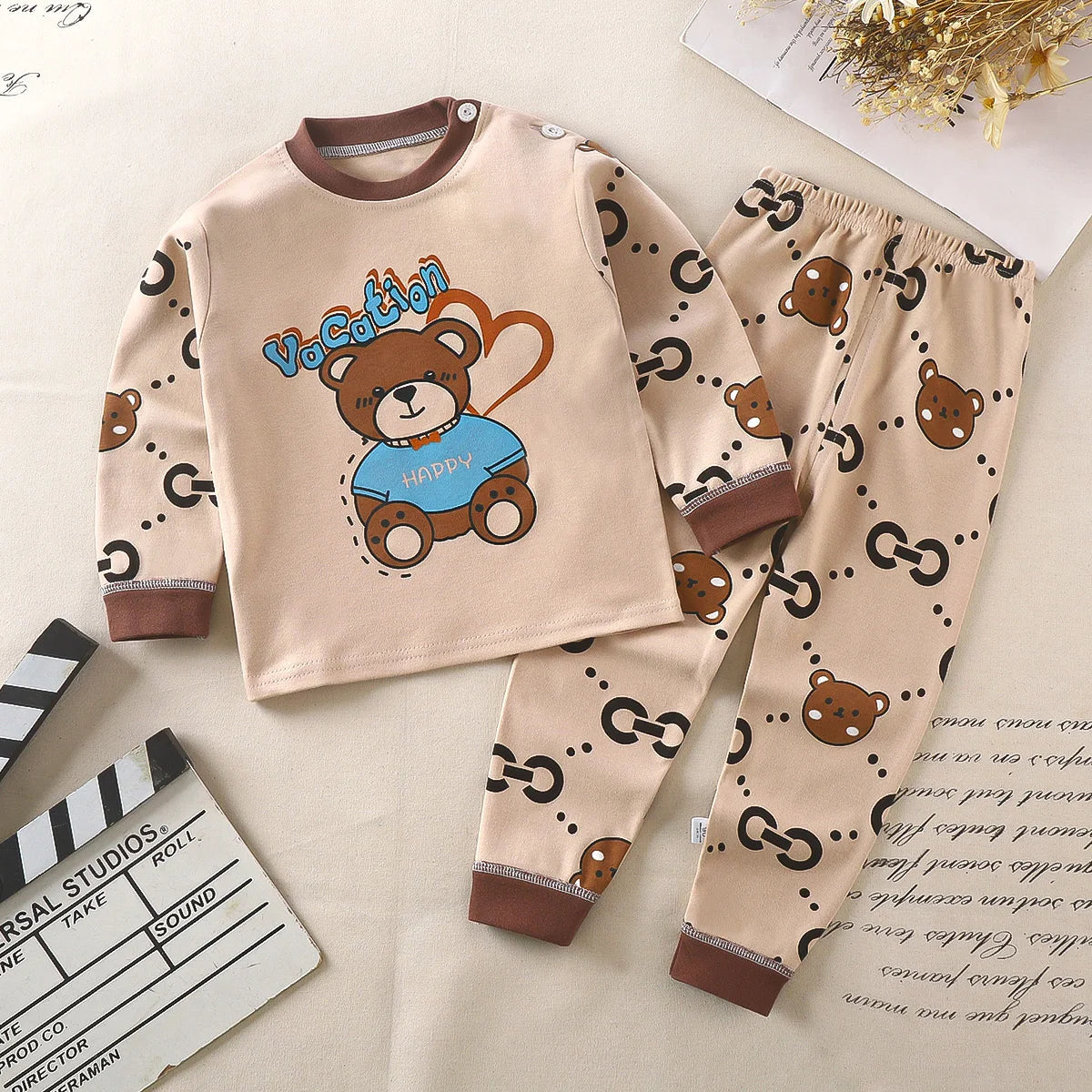 Long-sleeved children's pajamas 