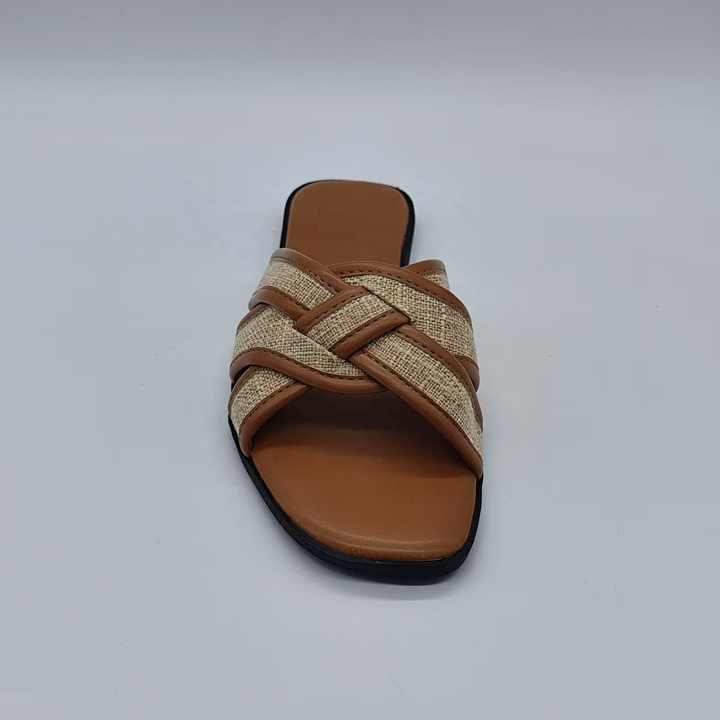 Women's beach sandal 