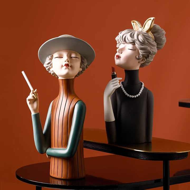 Girly Floral Bouquet Scandinavian Design Resin Decor 