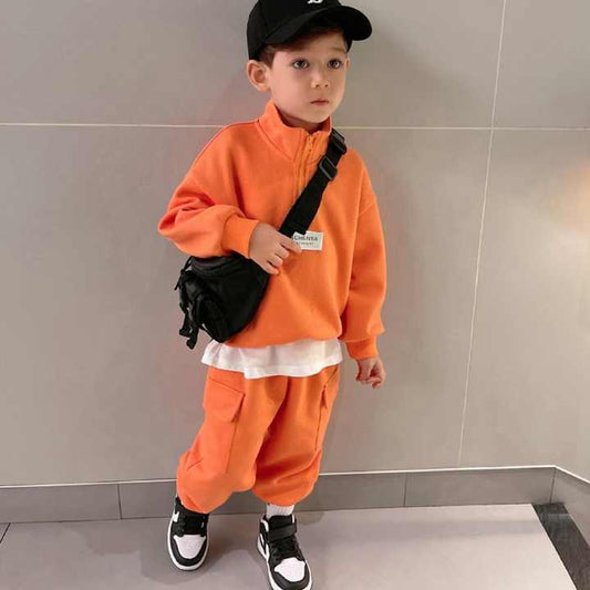 Boys' clothing set . مجموعة ملابس أولاد