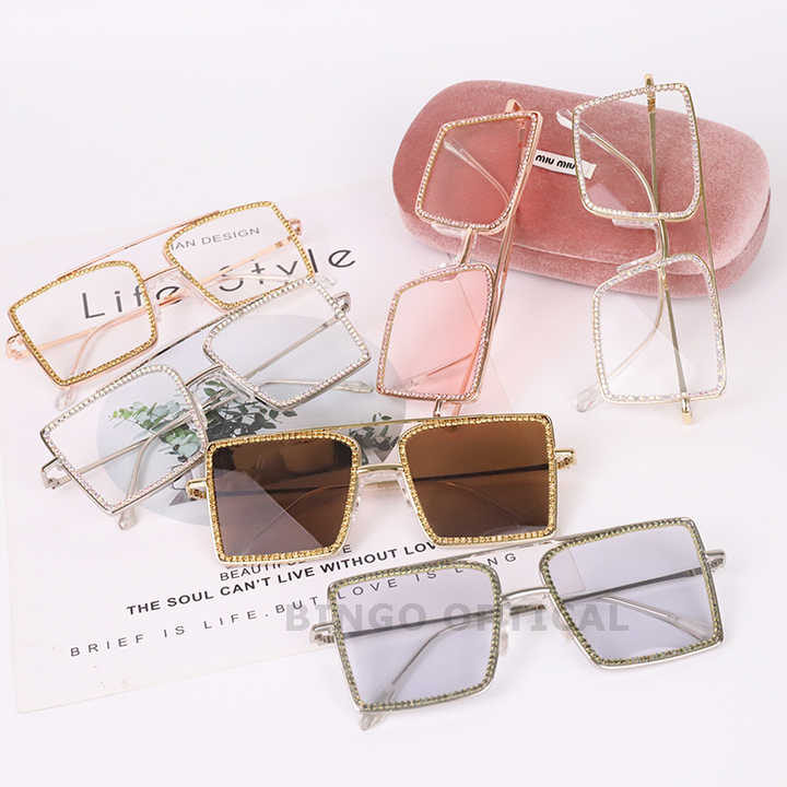 Wholesale Rectangular Glasses Crystal Bling Loose Fit Clear Lens Rhinestone Anti Blue Big Square Women Diamond Sunglassesنظارات مستطيله للبيع بالجملة كريستال بلينغ فضفاض فضفاض عدسة واضحة حجر الراين مضادة للمربع الكبير للنساء نظارات شمسية ماسية