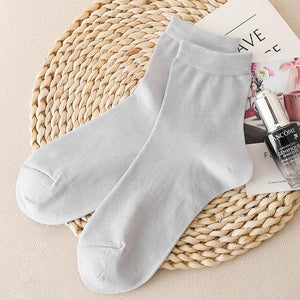 جوارب حريرية قصيرة للفتيات