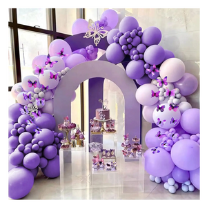 مجموعة من 130 بالونًا بنفسجيًا فاتحًا -Set of 130 light purple balloons