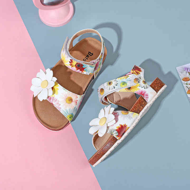Comfortable girls' sandals