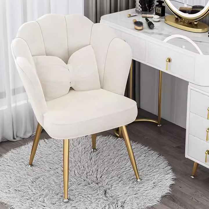 velvet chair 