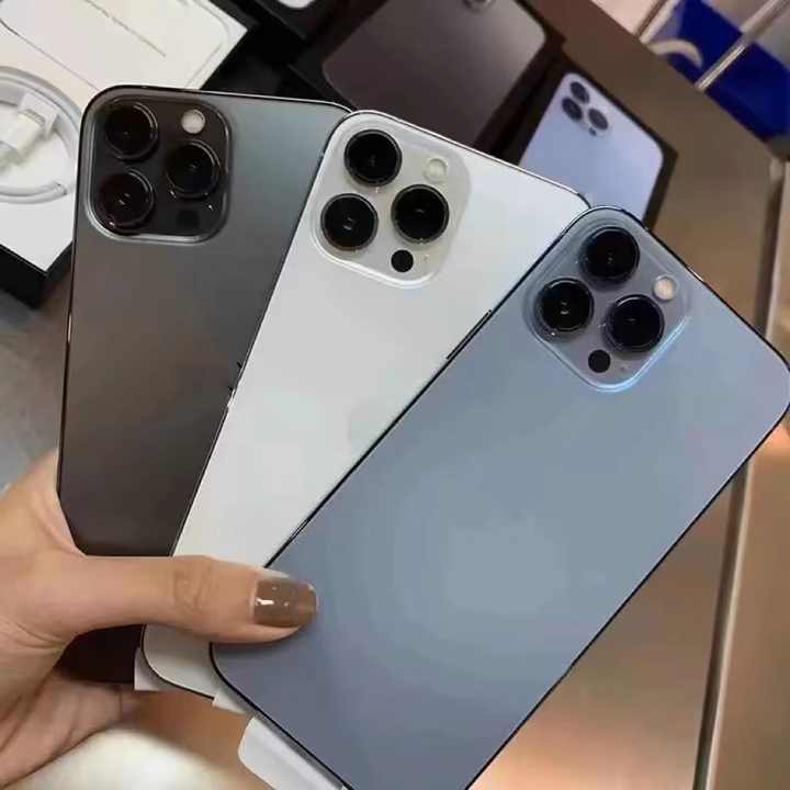هاتف ايفون ذكي