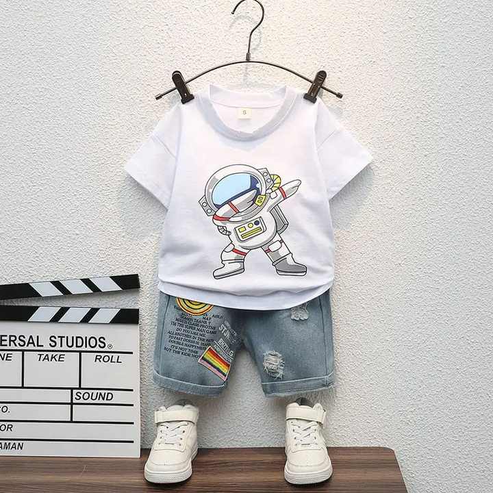 Boys' clothing set. 