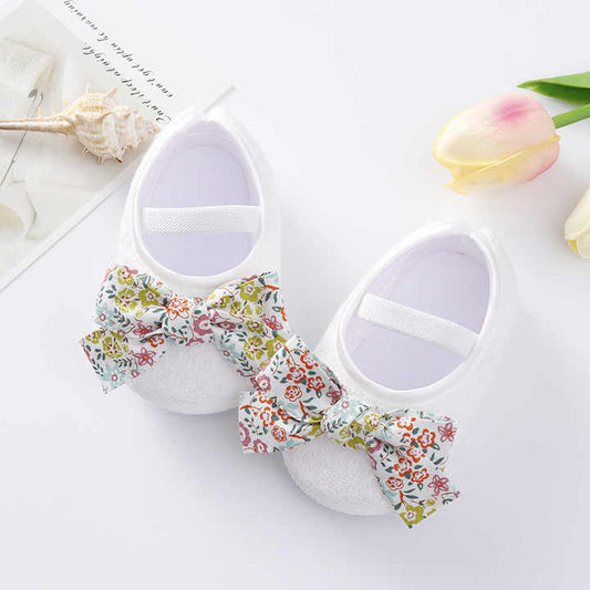 أحذية أطفال كلاسيكية جميلة - Beautiful classic baby shoes