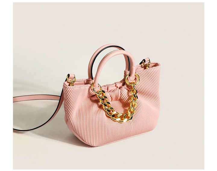 Custom shoulder bag for little girls