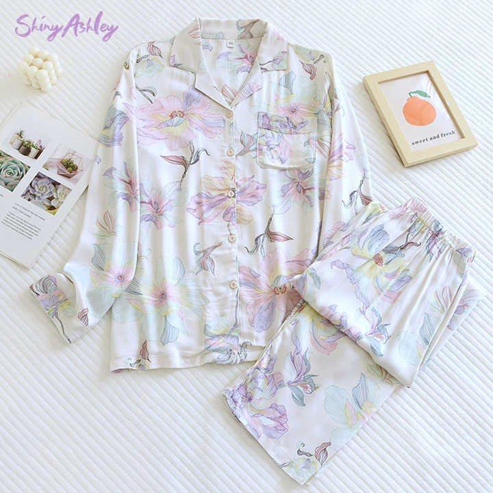 Women's sleepwear 