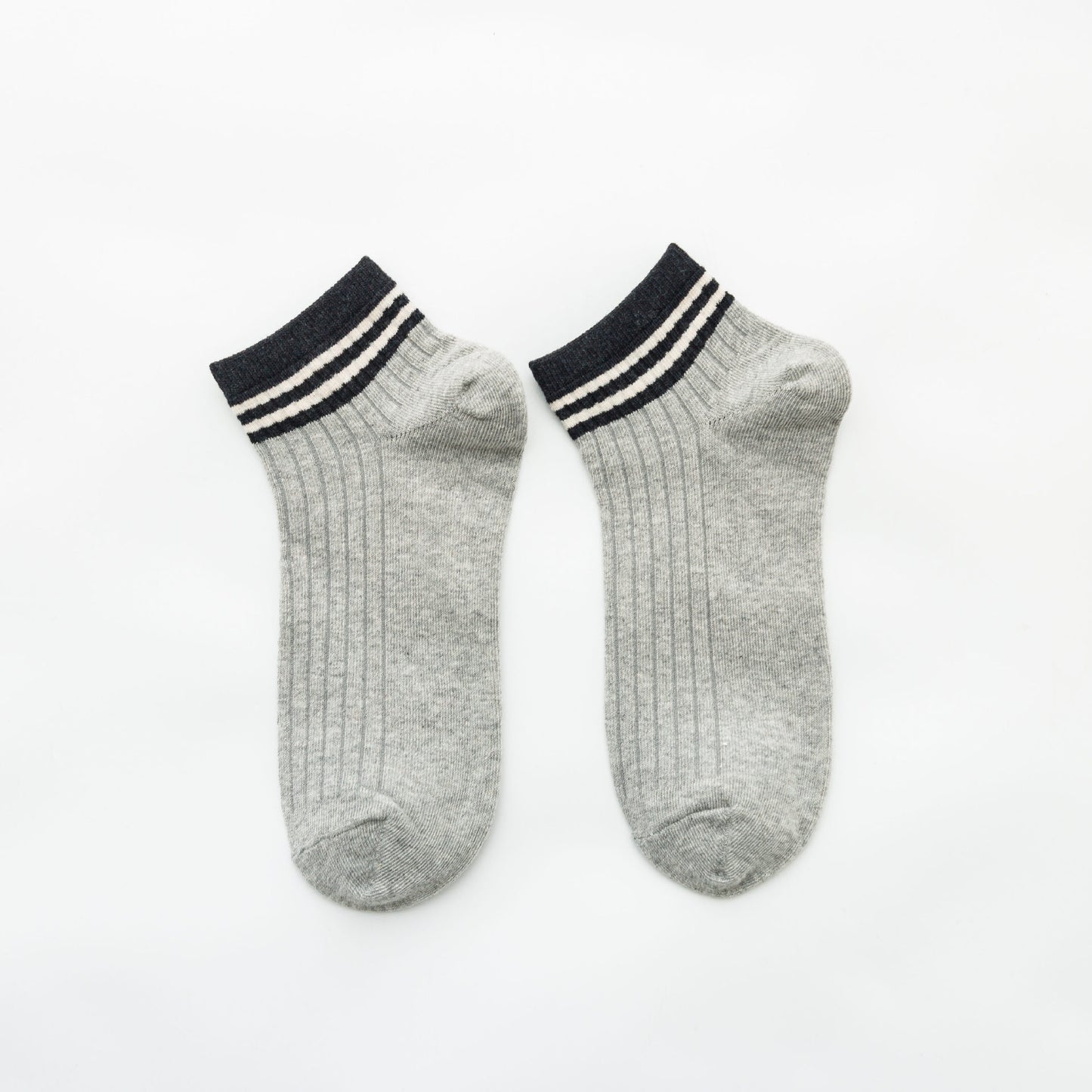 جوارب نسائية للربيع والصيف