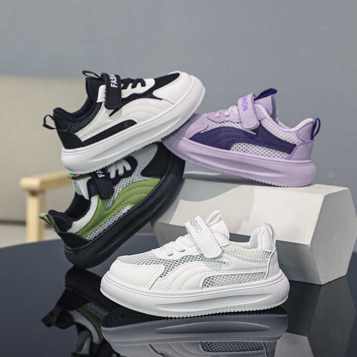 أحذية رياضية كاجوال خفيفة الوزن من القماش . Boys and Girls Casual Lightweight Mesh Sneakers
