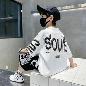 Boys' clothing set. 