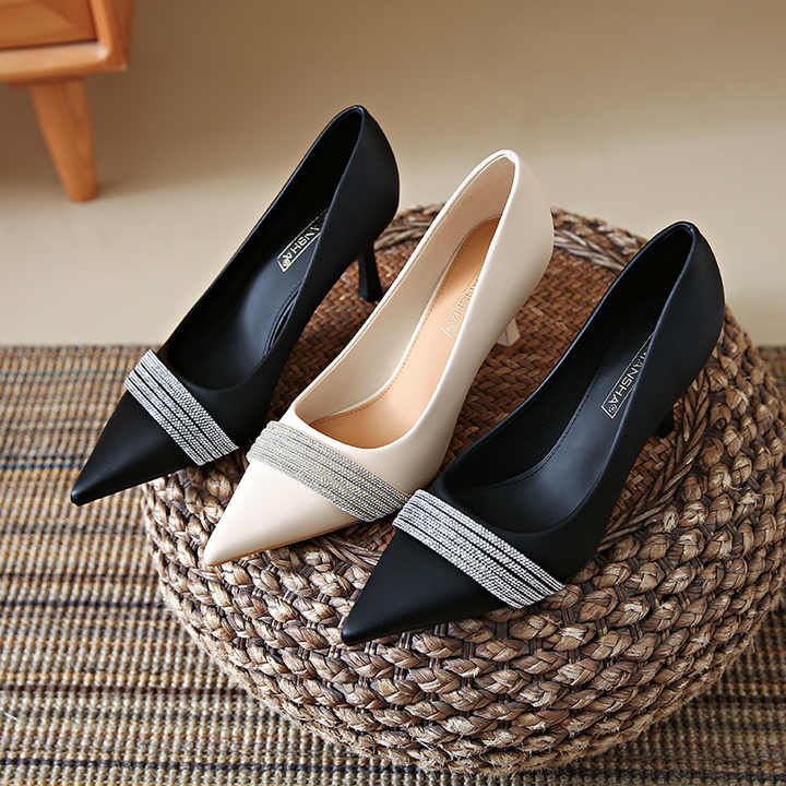 Elegant women's heels 