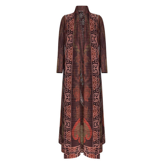 Practical and luxurious abayas 