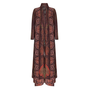 Practical and luxurious abayas 