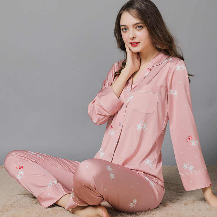 Custom Logo High Quality Digital Printing Winter Satin Sleepwear for Women Pure Silk Pajama Set for Women 