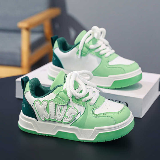 New fashion kids sneakers . موضة جديدة أحذية رياضية للأطفال