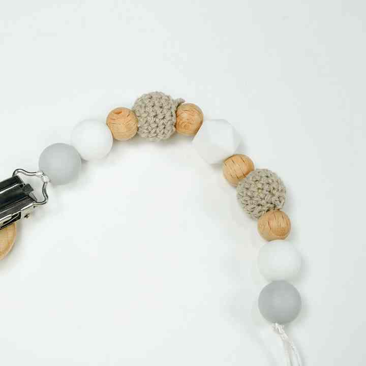 Custom Anti-drop Pacifier Chain Baby Pacifier Chain Clip Wooden Pacifier Chain for Baby 