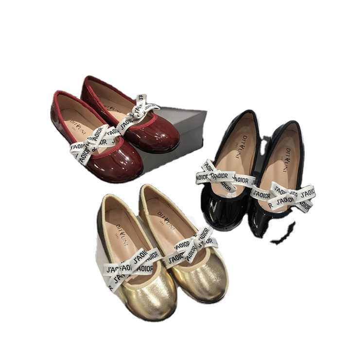 Shoes -أحذية