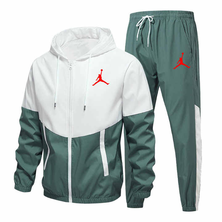 casual tracksuit 
