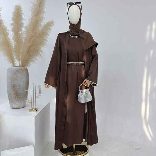 عبايات نسائيه ملونة