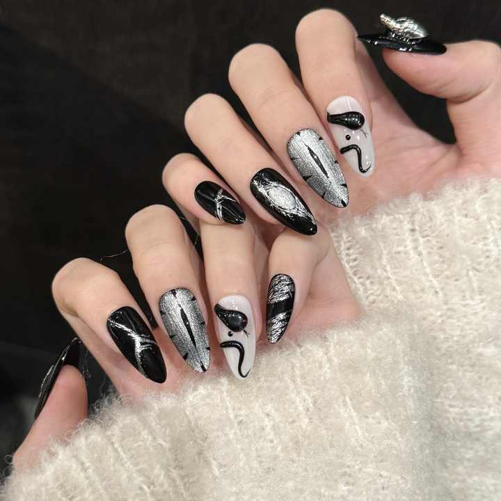 Fake Almond Nails 