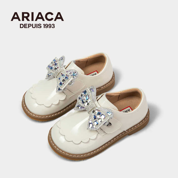 Ariaca Girls' Comfortable Black Butterfly Sandals, Fashionable Easy-to-Tie Student Wedding Party Shoes for Spring 