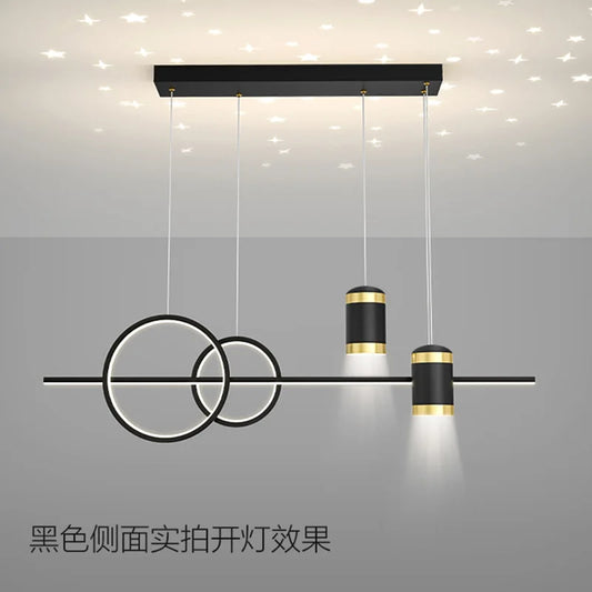 ثريا السماء  بالنجوم معلقة