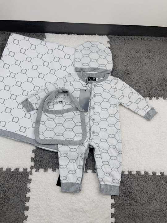 Children's clothing 